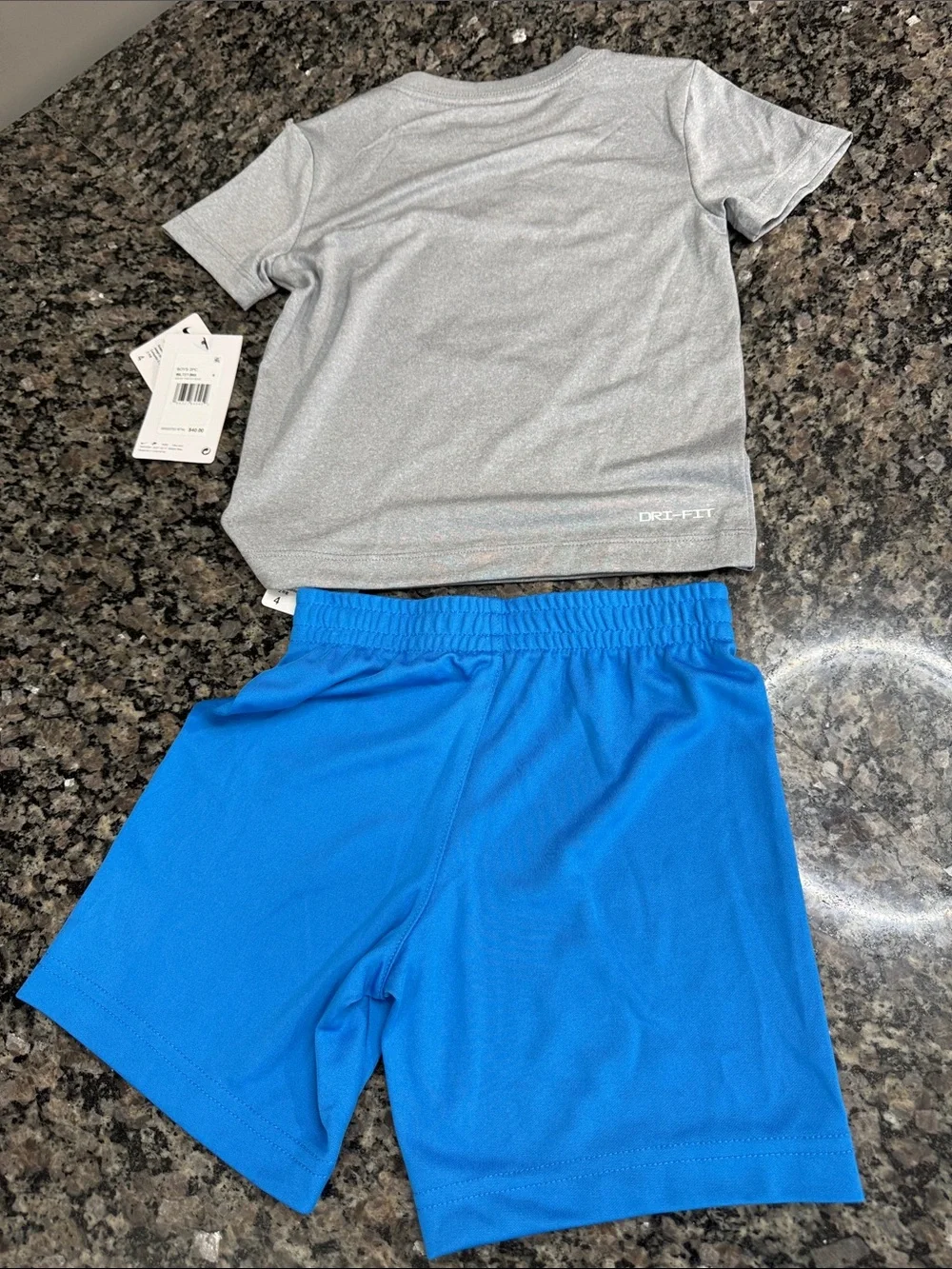Nike boys set Grey Tee With Blue 'Just Do It' Graphic & Royal Blue Shorts NWT 4T - Picture 7 of 7